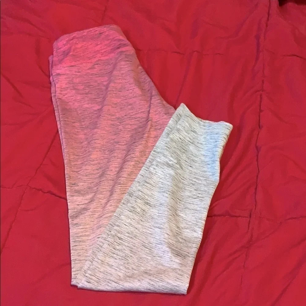 Girls full length athletic ombré leggings size M